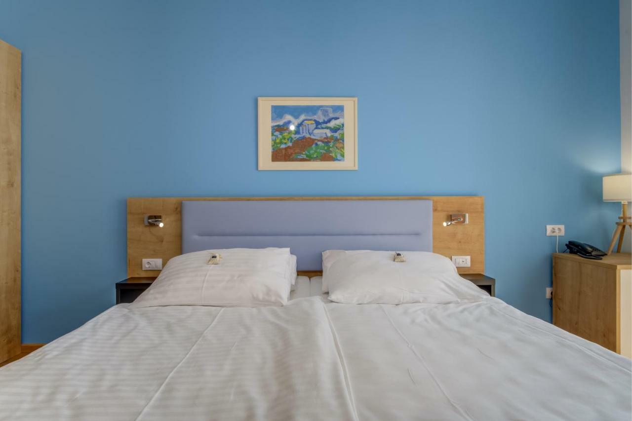 Hotel Manora Нерезине Екстер'єр фото
